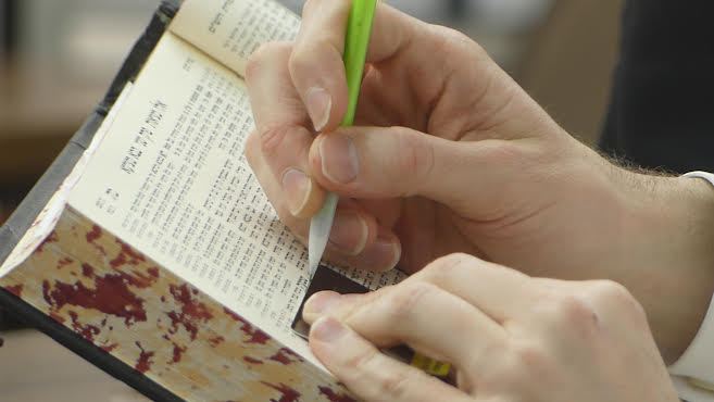 An open Gemara on the shtender